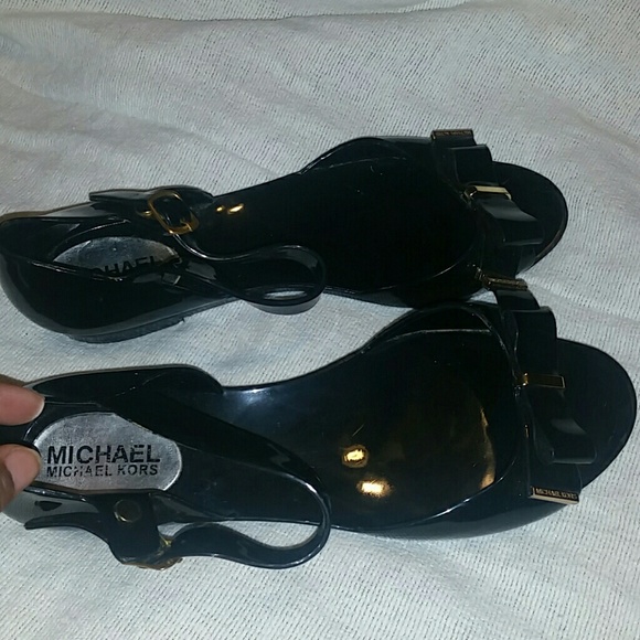 Micheal kors jelly  sandals  size 5