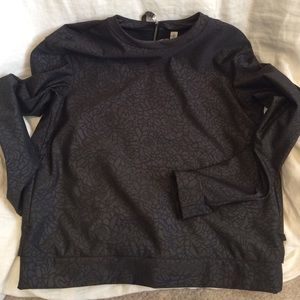 Lululemon black floral print hoodless sweatshirt