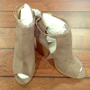 Great fall/winter bootie!