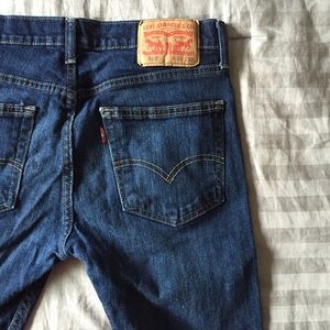 Mens authentic Levi's blue jeans