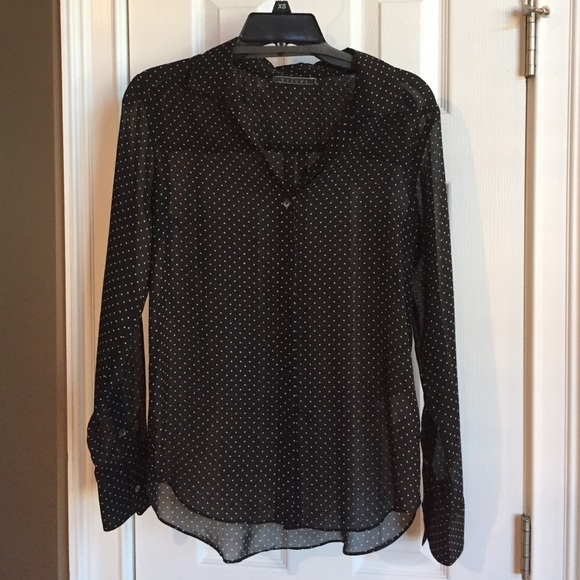 Velvet gorgeous holiday button down top!