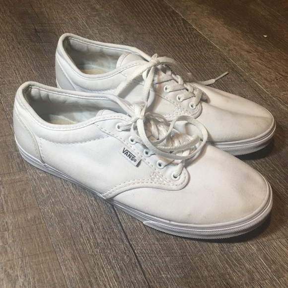 White Vans Lo Pro Shoes