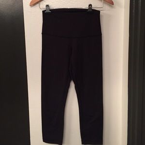 HIGH RISE BLACK LULULEMON YOGA PANTS