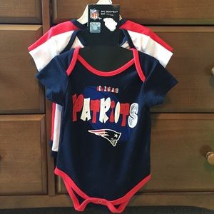 NWT New England Patriots Onesies pack of 3