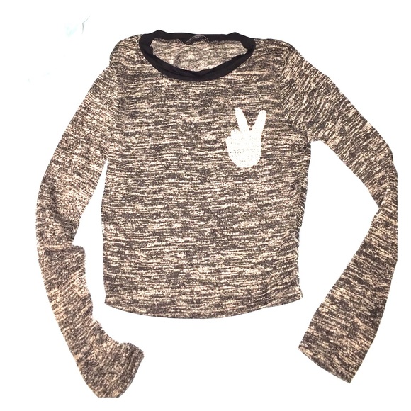 Long sleeve peace crop top