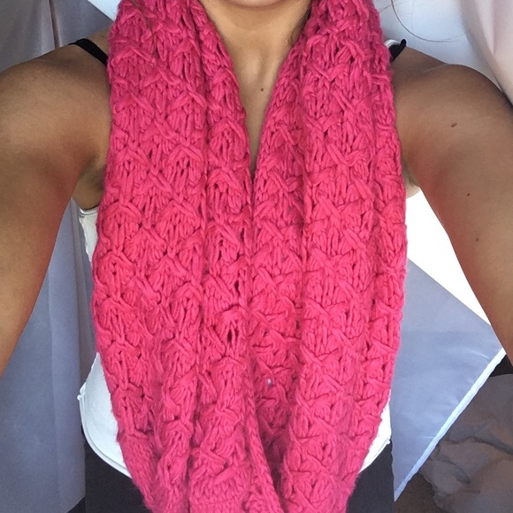 Nine West infinity scarf