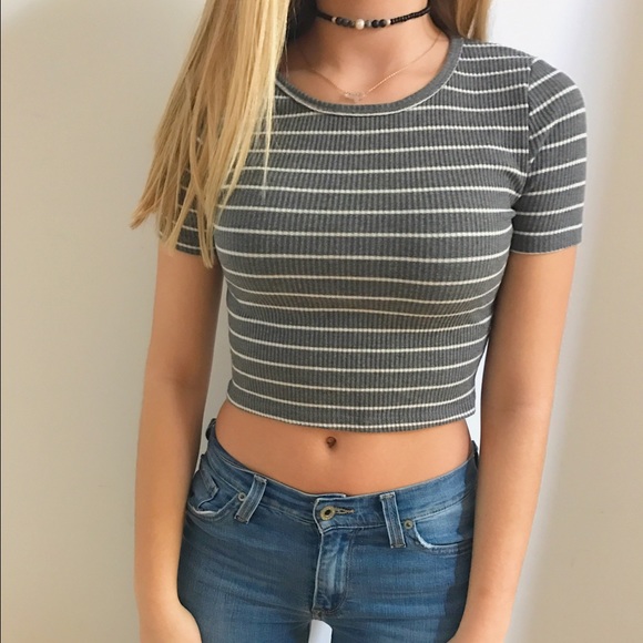 cropped tee