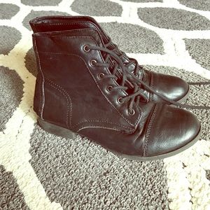 Biker babe booties!