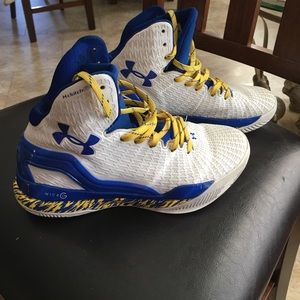 Stephen Curry clutch fit basketball shoes