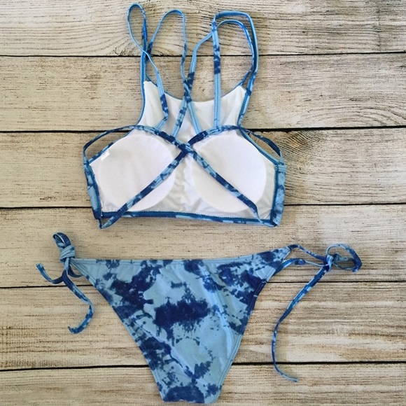 Blue bikini set - Picture 3 of 3