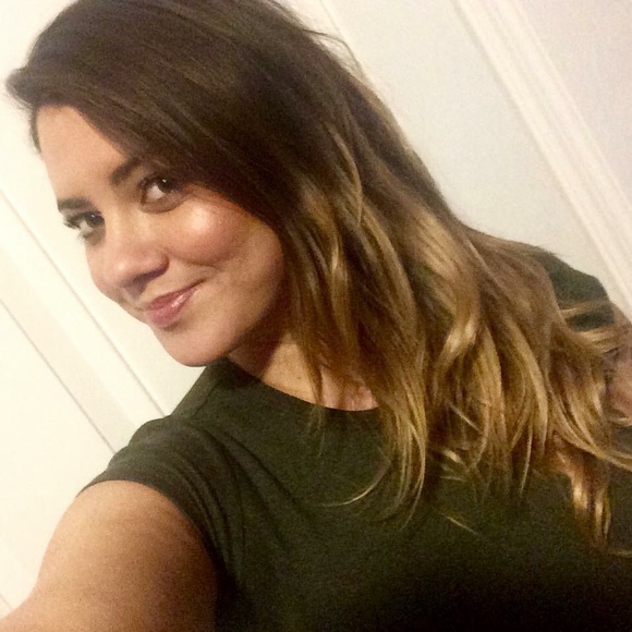 Timeless Tee - Picture 2 of 4