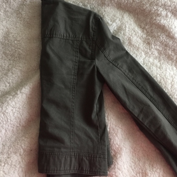 Green Jacket - Picture 3 of 3