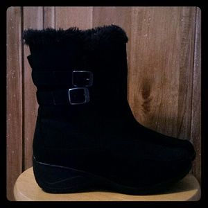 Khombu black women's snow boots, sz 9m