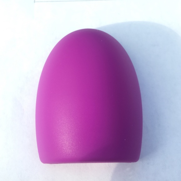 Fuchsia Brush Cleaner New!