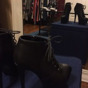 Heeled booties