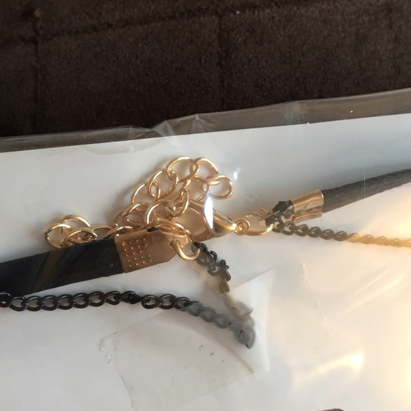 Gold and black stone and pendant choker necklace - Picture 3 of 3