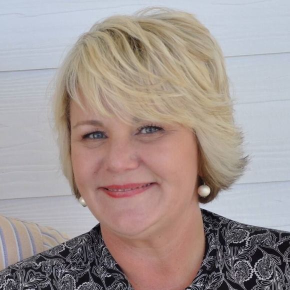 Meet your Posher, Gena
