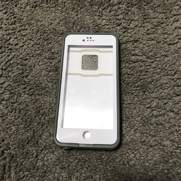 iPhone 6s Plus life proof case