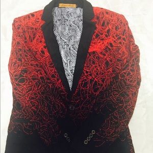 Men's slim fit suit blazer.