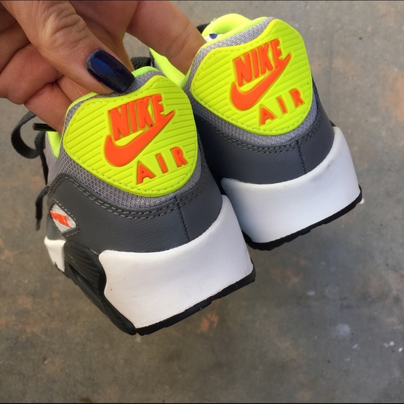 NWOB 👟 AIR MAX 90 sz 4 youth - Picture 2 of 4