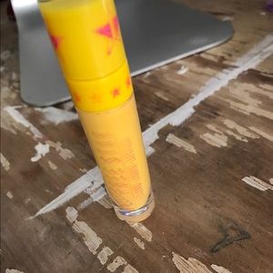 Jeffree Star Velour Liquid Lipcolor 💄Queen Bee💄