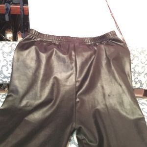 Black leggings with zippers on ankles