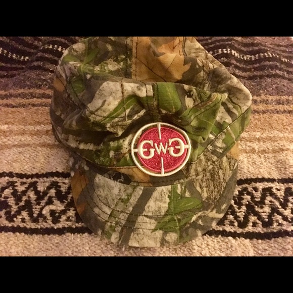 Girls with Guns hat