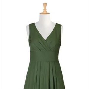 Green Eshakti cotton/poplin dress.
