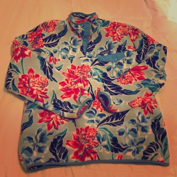Women's Patagonia fleece pullover