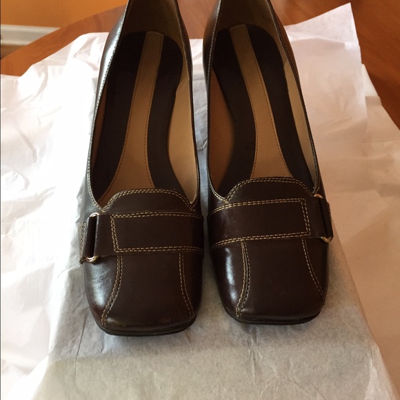 Shoes - Picture 1 of 4