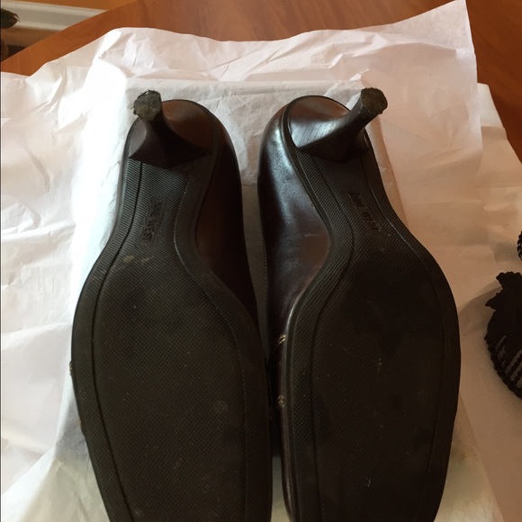 Shoes - Picture 3 of 4