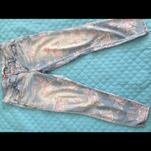 Floral Jeans - Picture 3 of 3