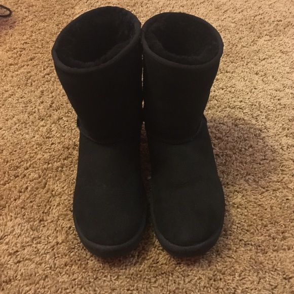 Short Black Uggs