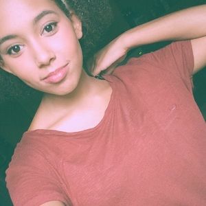 Meet your Posher, Isabella