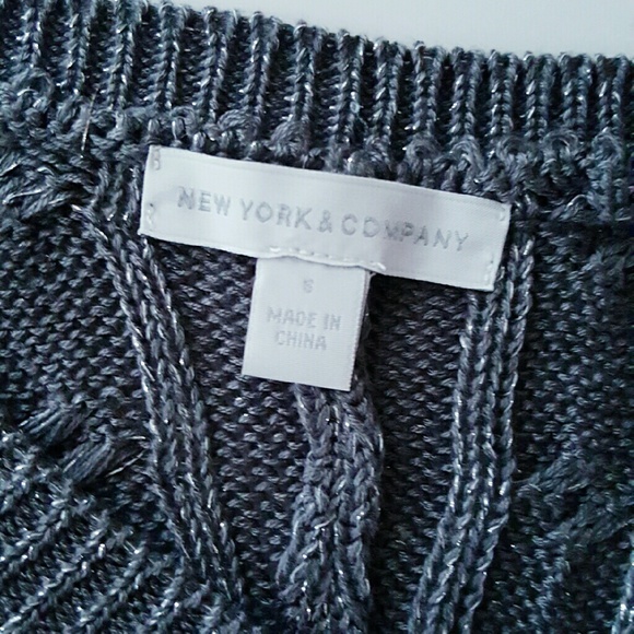 NY & Company Silver / Gray Knit Sweater Size Small (worn once ) - Picture 3 of 3