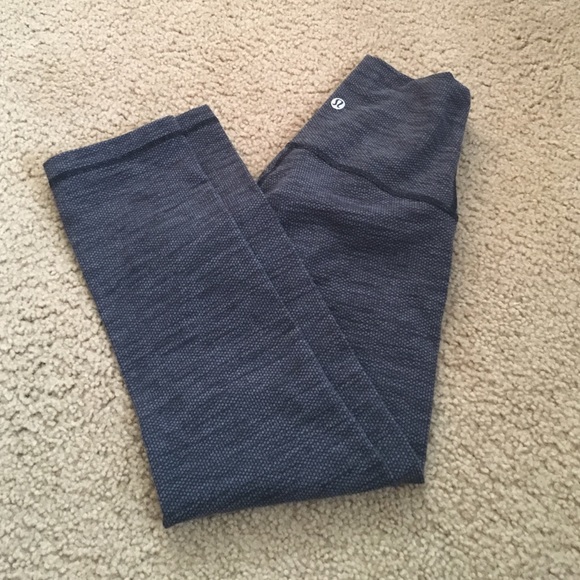 Lululemon wunder under size 2 crop