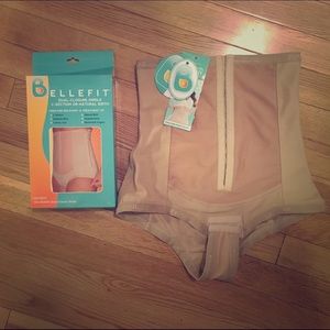 NWT bellefit dual closure girdle