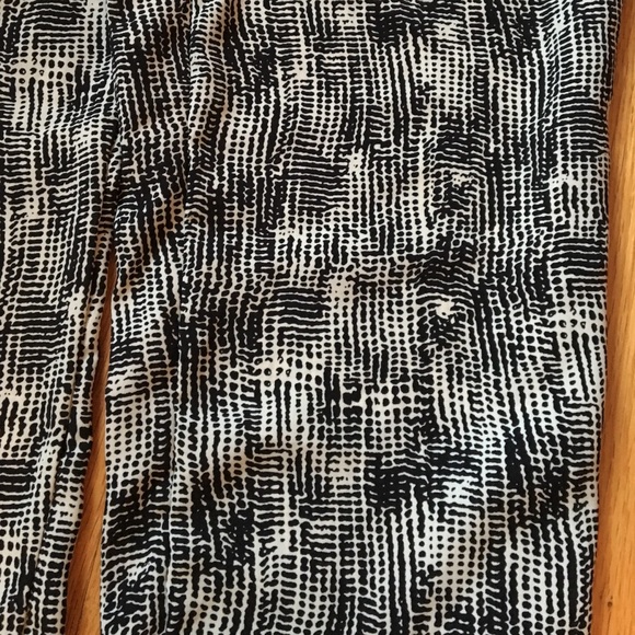 Patterned pants - Picture 2 of 3