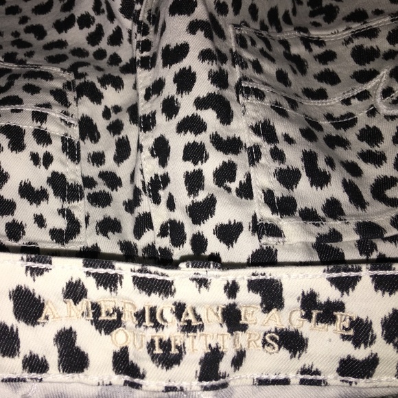 Shorts - Picture 3 of 3