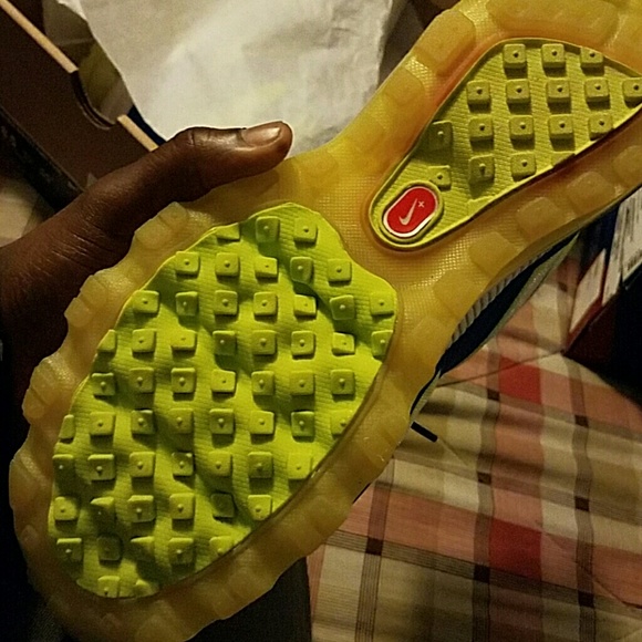 Sneakers main image 4