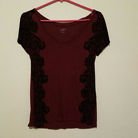 Ann Taylor Loft brand black and burgundy t-shirt