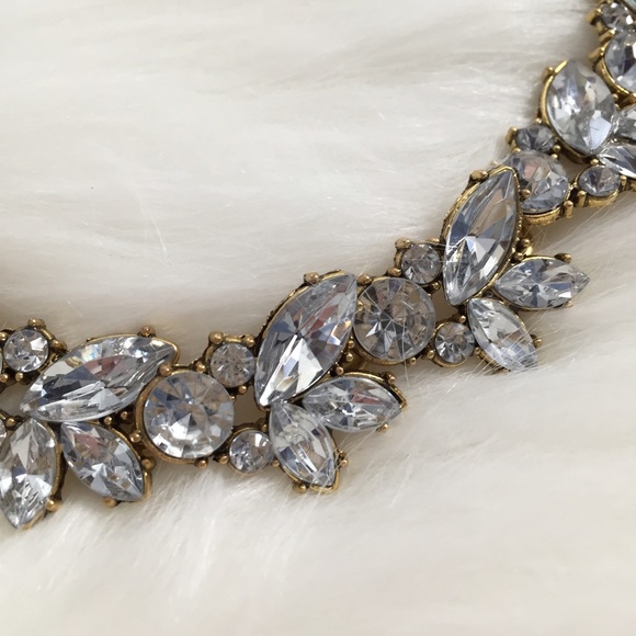 "Kennedy" Necklace || Clear Crystal Statement - Picture 3 of 10