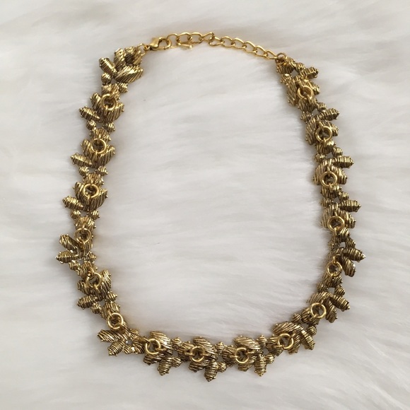 "Kennedy" Necklace || Clear Crystal Statement - Picture 4 of 10