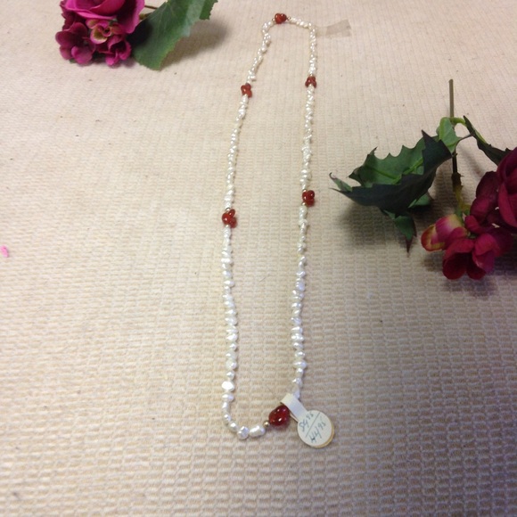 28" Freshwater pearls jade 14kt beads