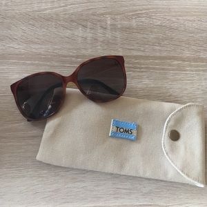 TOMS Oversized Sunglasses Sandela