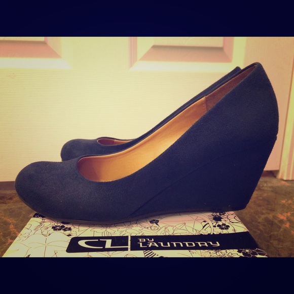 Beautiful navy blue wedges