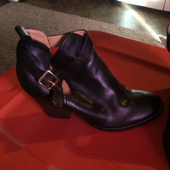 Ladies boots - Picture 2 of 3