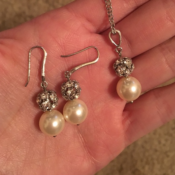 Necklace and earring set - Picture 2 of 2