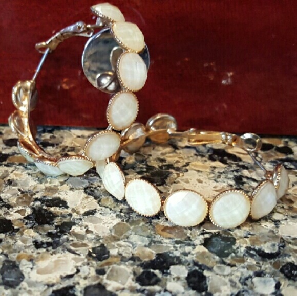 Vintage | Chic | Hoop Earrings