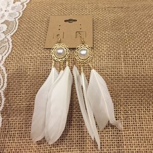 Brand New - Beautiful Earrings